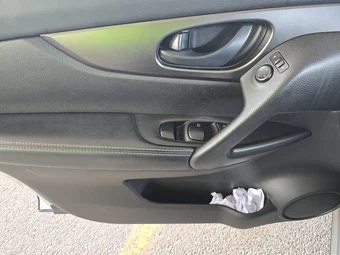 2019 Nissan Rogue Sport S - miniatura 9