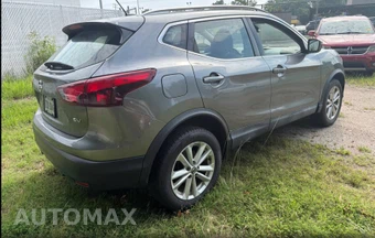 2019 Nissan Rogue Sport SV - miniatura 6