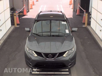 2019 Nissan Rogue Sport SV - miniatura 2
