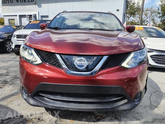 2019 Nissan Rogue Sport SV - miniatura 11
