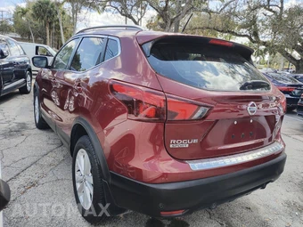 2019 Nissan Rogue Sport SV - miniatura 6