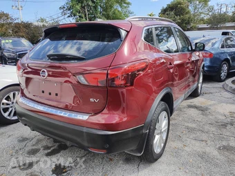 2019 Nissan Rogue Sport SV - miniatura 9
