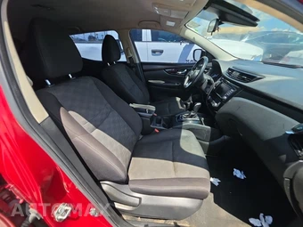 2019 Nissan Rogue Sport SV - miniatura 8