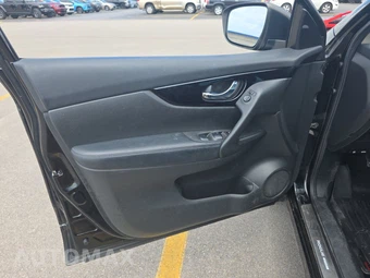 2019 Nissan Rogue Sport SV - miniatura 9