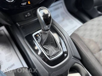 2019 Nissan Rogue Sport SV - miniatura 35