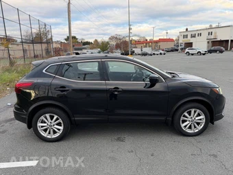 2019 Nissan Rogue Sport SV - miniatura 8