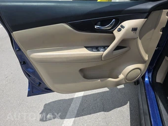 2019 Nissan Rogue SV – miniatura 9
