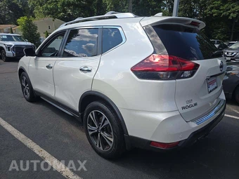 2019 Nissan Rogue SV – miniatura 2
