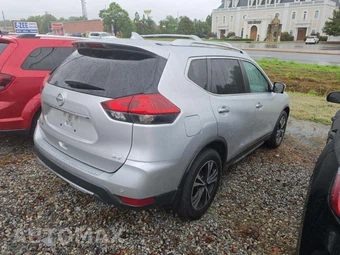 2019 Nissan Rogue SV - miniatura 3