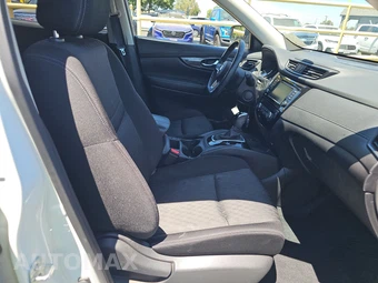 2019 Nissan Rogue SV – miniatura 8