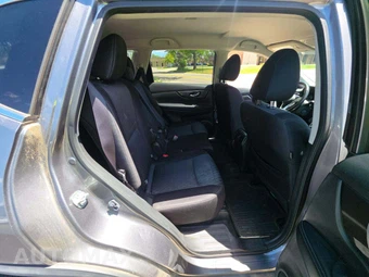 2019 Nissan Rogue SV – miniatura 16