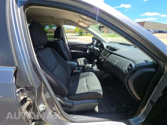 2019 Nissan Rogue SV – miniatura 18
