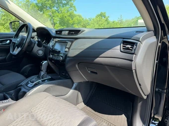 2019 Nissan Rogue SV - miniatura 12