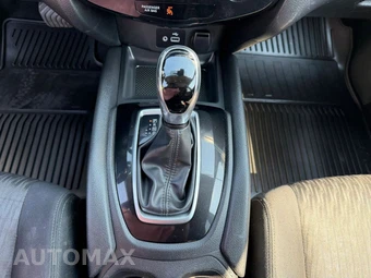 2019 Nissan Rogue SV - miniatura 24