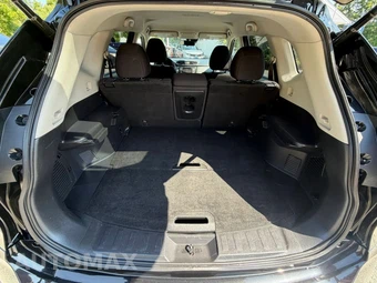 2019 Nissan Rogue SV - miniatura 30