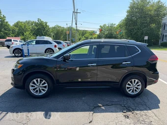 2019 Nissan Rogue SV - miniatura 8