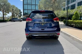 2019 Nissan Rogue SV - miniatura 4