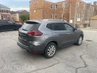 2019 Nissan Rogue SV - miniatura 5