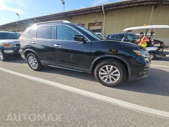 2019 Nissan Rogue SV – miniatura 3