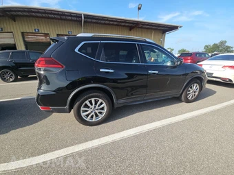 2019 Nissan Rogue SV – miniatura 4