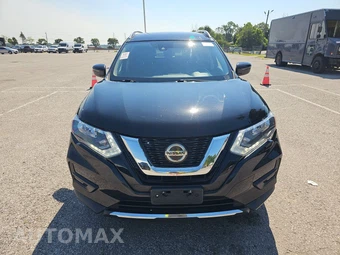2019 Nissan Rogue SV – miniatura 2