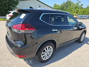 2019 Nissan Rogue SV – miniatura 4