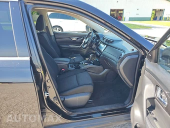 2019 Nissan Rogue SV – miniatura 8