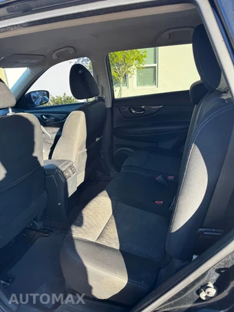 2019 Nissan Rogue SV – miniatura 10