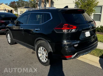 2019 Nissan Rogue SV – miniatura 3