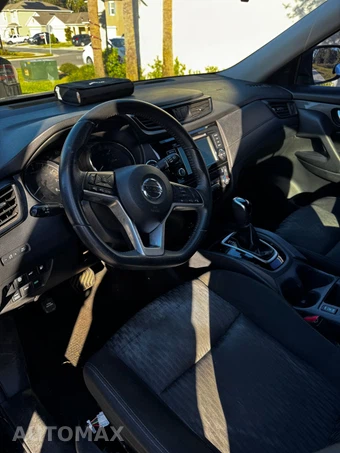 2019 Nissan Rogue SV – miniatura 7