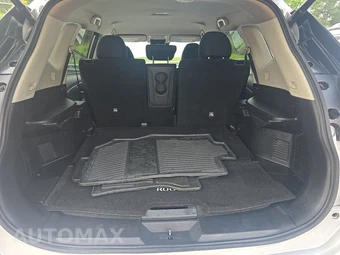 2019 Nissan Rogue SV – miniatura 16