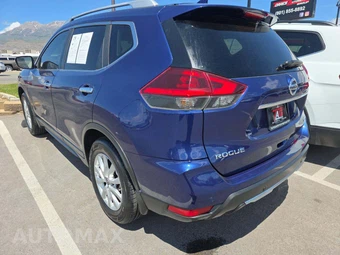2019 Nissan Rogue SV – miniatura 2