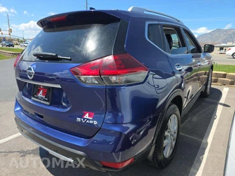 2019 Nissan Rogue SV – miniatura 3