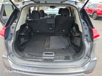 2019 Nissan Rogue SV – miniatura 16