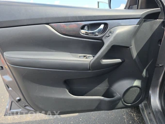 2019 Nissan Rogue SV – miniatura 9