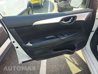 2019 Nissan Sentra S – miniatura 9