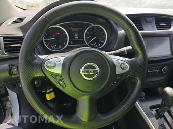 2019 Nissan Sentra S - miniatura 10