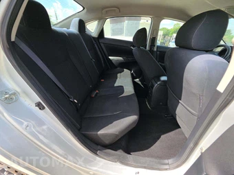 2019 Nissan Sentra S - miniatura 13