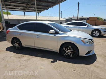 2019 Nissan Sentra S - miniatura 4