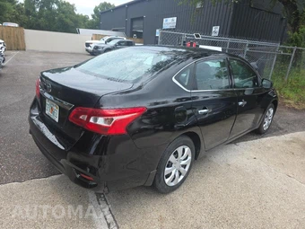 2019 Nissan Sentra S – miniatura 4