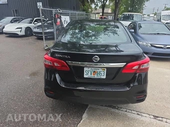 2019 Nissan Sentra S – miniatura 5