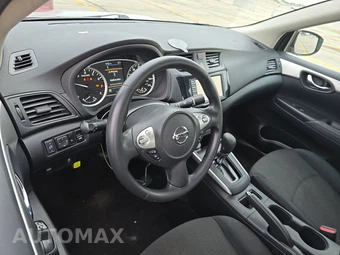 2019 Nissan Sentra S – miniatura 10