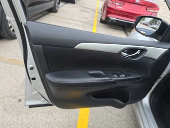 2019 Nissan Sentra S – miniatura 9