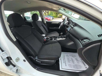 2019 Nissan Sentra S – miniatura 18