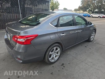 2019 Nissan Sentra S – miniatura 4