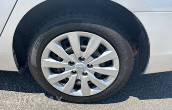 2019 Nissan Sentra S - miniatura 27