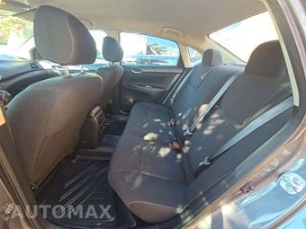 2019 Nissan Sentra S – miniatura 13