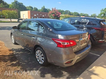 2019 Nissan Sentra S – miniatura 2