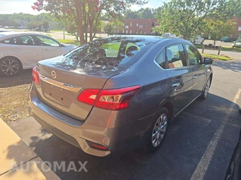 2019 Nissan Sentra S – miniatura 3