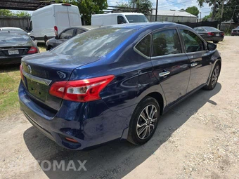 2019 Nissan Sentra S – miniatura 3